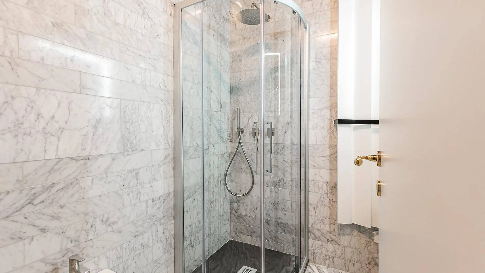 Dream Suites Milano Brisa Meravigli Italien