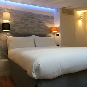 https://tornabuoni-loft.it-tuscanyhotel.com